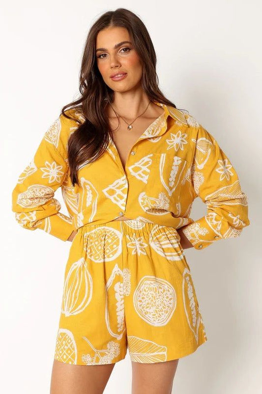 Early Autumn Casual Advanced Fruit Printed Shorts Cardigan Suit - Yara fashion  33211533 Early Autumn Casual Advanced Fruit Printed Shorts Cardigan Suit 