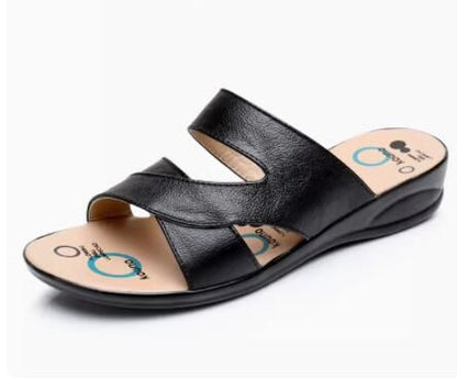 Genuine leather sandals and slippers are anti-skid for middle-aged and elderly people, fashionable for wearing flat bottomed lar - Yara fashion  62616556 Genuine leather sandals and slippers are anti-skid for middle-aged and elderly people, fashionable for wearing flat bottomed lar 