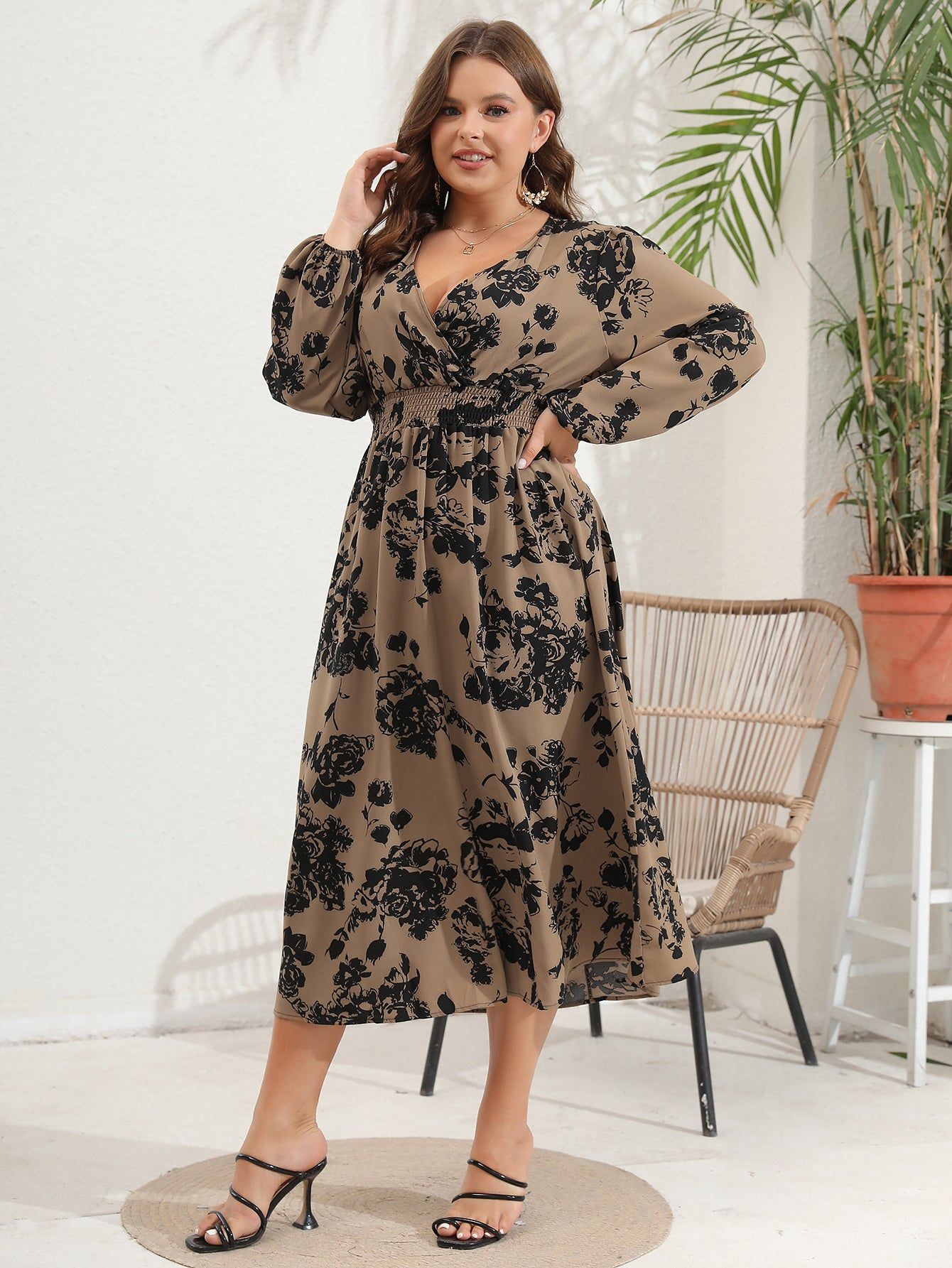 Plus Size Women V Neck Long Sleeve Dress - Yara fashion  95361343 Plus Size Women V Neck Long Sleeve Dress 