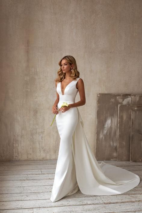 Spring Summer Women Dress Sexy V-neck Sleeveless with Tail Wedding Dress Formal Dress - Yara fashion  88451835 Spring Summer Women Dress Sexy V-neck Sleeveless with Tail Wedding Dress Formal Dress 