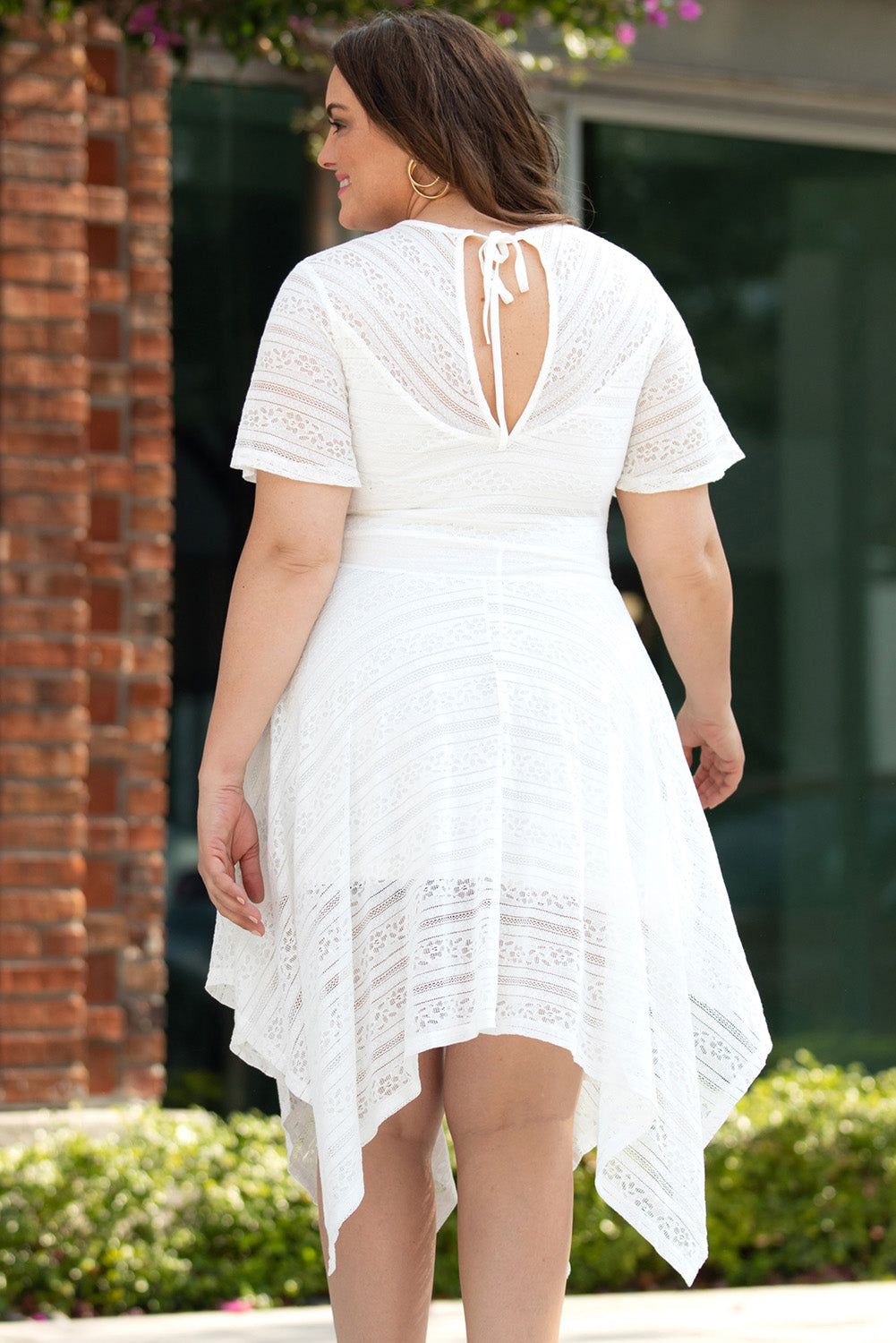 White Plus Size Lace Striped Texture Handkerchief Hem Dress - Yara fashion  63500488 White Plus Size Lace Striped Texture Handkerchief Hem Dress 